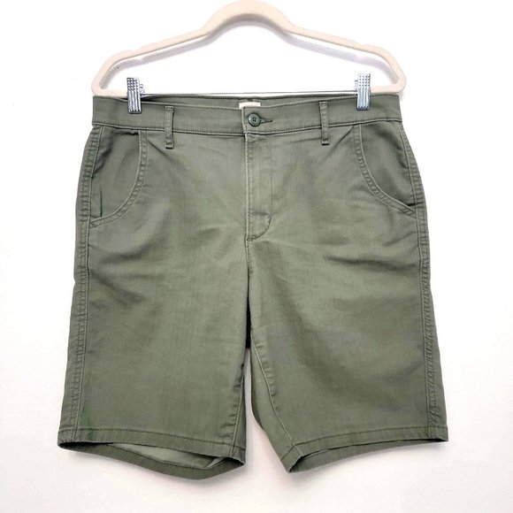 Levi's Other - Levi's Olive Drab Textured Shorts Size 30
